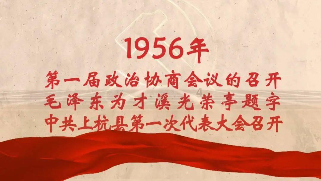 白色T恤衫搭配黑色高腰紧身裤，既干练又休闲，这套经典的穿搭你喜欢吗？游戏画面